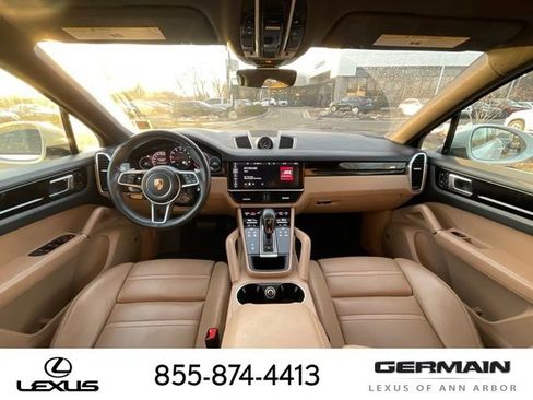 Used 2020 Porsche Cayenne Base image 14