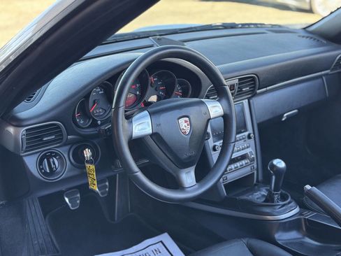 Used 2007 Porsche 911 Carrera 2dr Convertible image 13