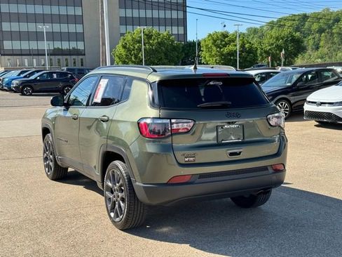 Used 2021 Jeep Compass Latitude AWD/4WD image 3