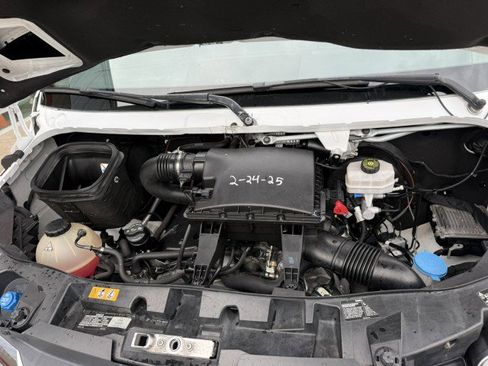 Used 2019 Freightliner Sprinter 3500 w/ Premium Package image 24