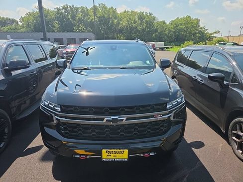 Used 2021 Chevrolet Tahoe Z71 w/ Z71 Signature Package AWD/4WD image 2