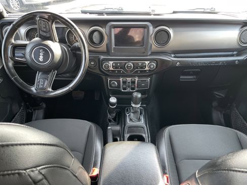 Used 2020 Jeep Wrangler Unlimited Sport image 29