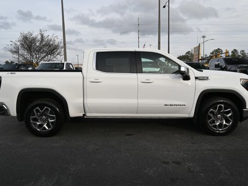 Used 2023 GMC Sierra 1500 SLE image 11