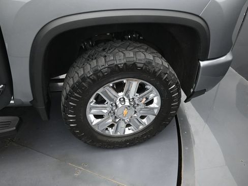 Used 2024 Chevrolet Silverado 2500 High Country w/ High Country Premium Package AWD/4WD image 37