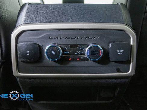 Used 2024 Ford Expedition Limited AWD/4WD image 31
