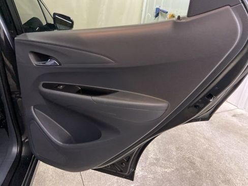 Used 2017 Chevrolet Bolt LT FWD image 18