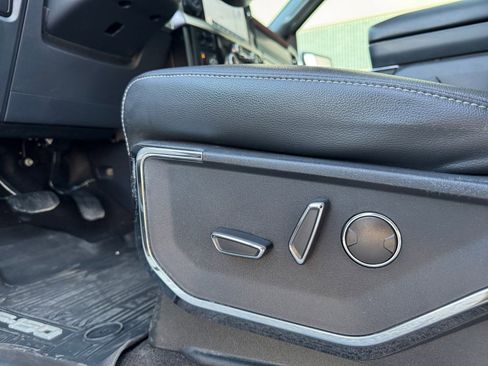 Certified 2022 Ford F150 Lariat w/ Equipment Group 502A High image 21