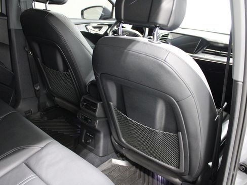 Used 2024 Audi Q4 e-tron Premium Plus w/ Premium Plus AWD/4WD image 20
