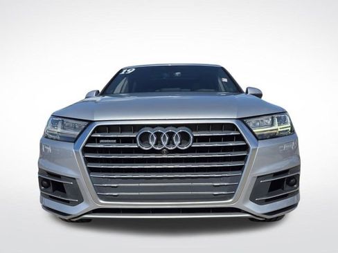 Used 2019 Audi Q7 3.0T Prestige w/ Prestige Package AWD/4WD image 3
