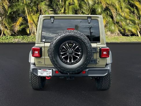 New 2026 Jeep Wrangler Unlimited Rubicon w/ Xtreme 35 Tire Package AWD/4WD image 5
