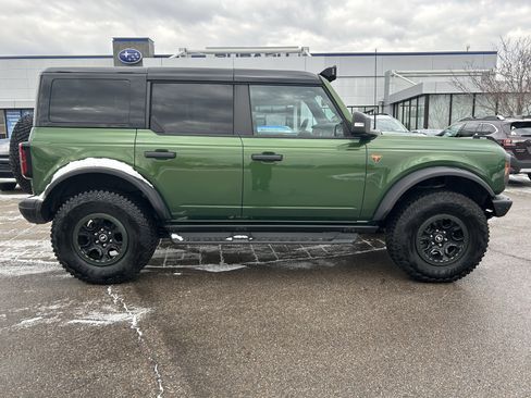 Used 2024 Ford Bronco Badlands image 8