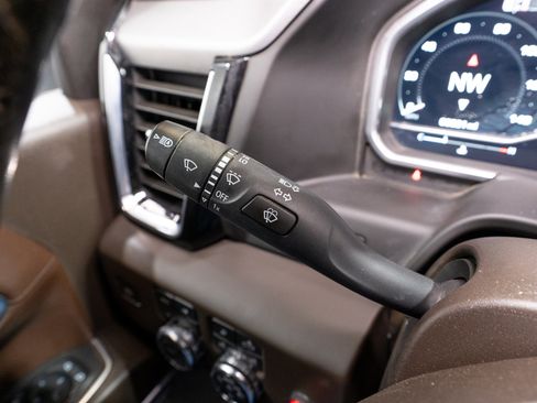 Used 2024 GMC Sierra 3500 Denali AWD/4WD image 32