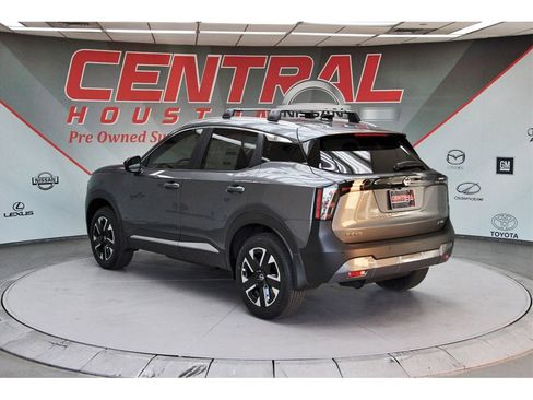 New 2026 Nissan Kicks SV w/ Cold Weather Package image 3