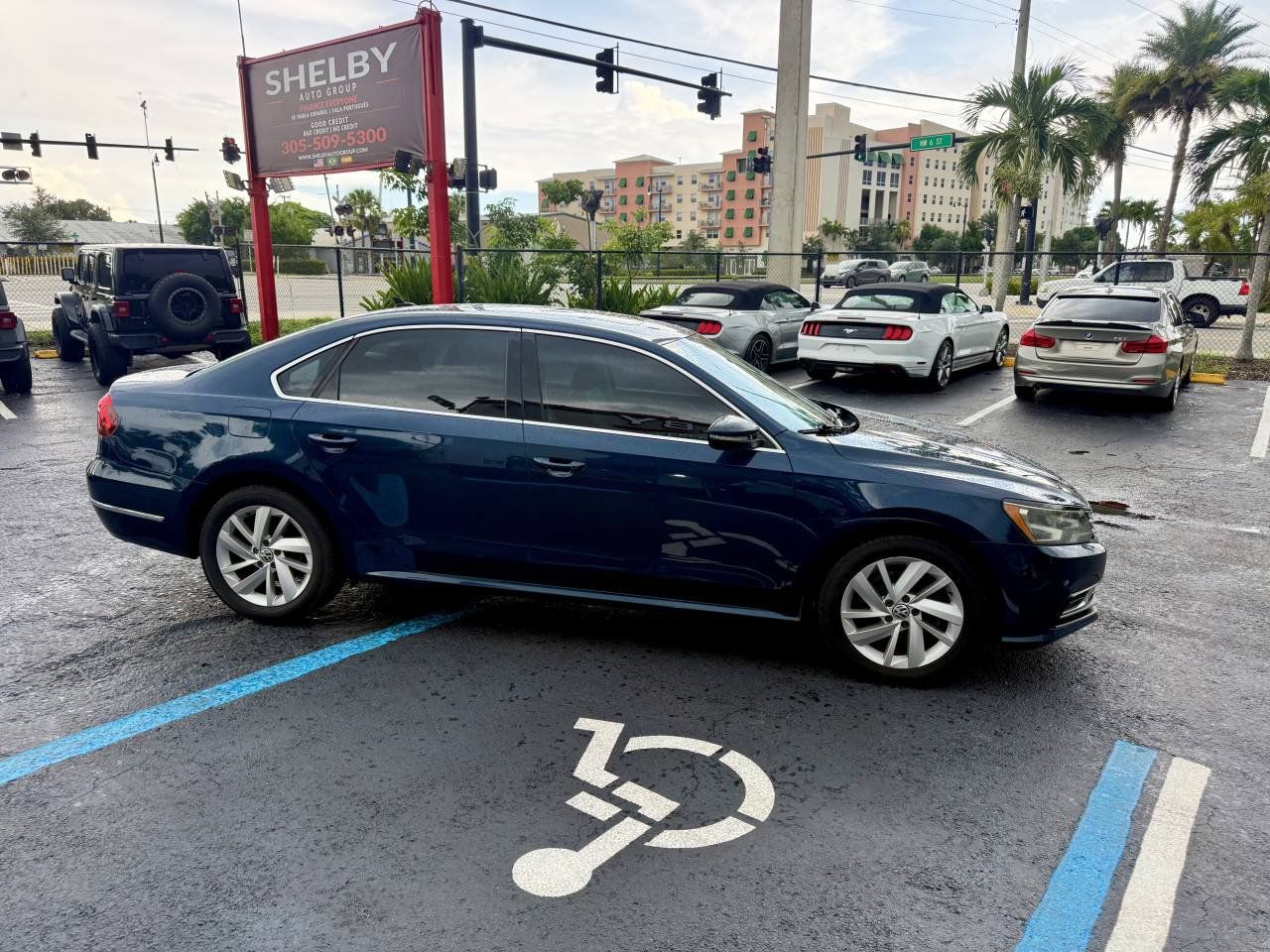 Used 2018 Volkswagen Passat 2.0T SE FWD image 2