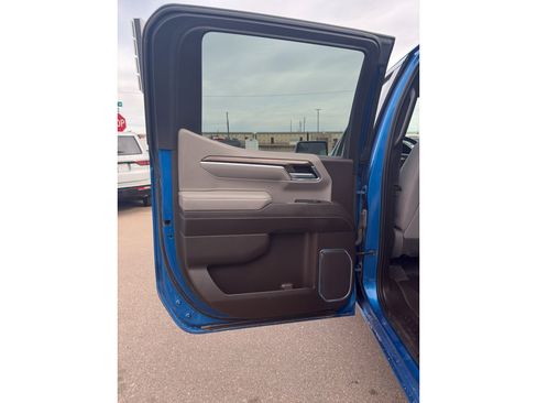 Used 2023 Chevrolet Silverado 1500 LT w/ Z71 Off-Road Package image 12