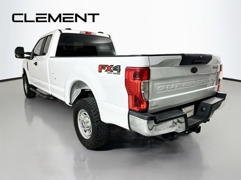 Used 2022 Ford F250 XL w/ Power Equipment Group AWD/4WD image 10