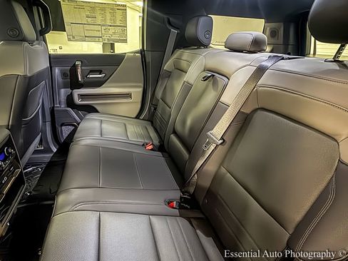 New 2025 GMC Hummer EV 3X image 12