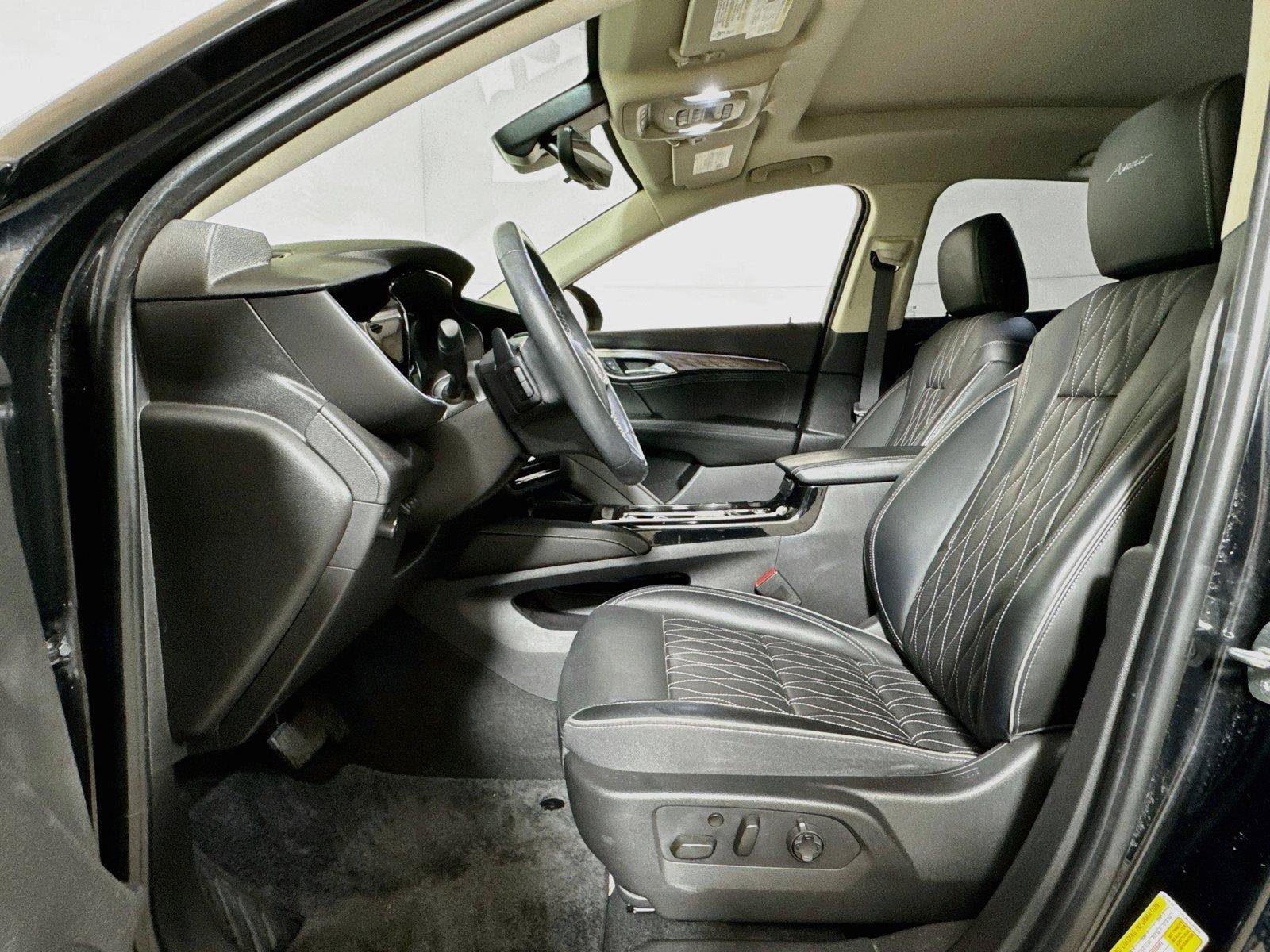 Used 2022 Buick Envision Avenir w/ Technology Package II FWD image 20