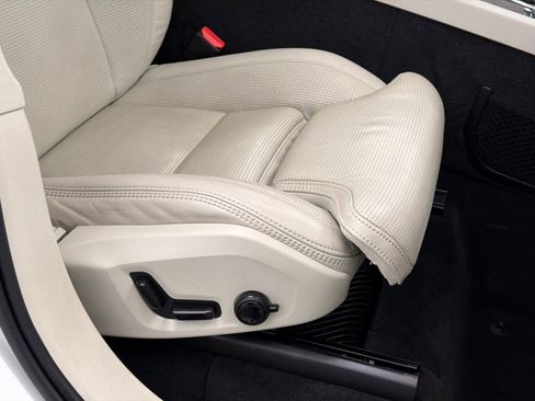 Used 2021 Volvo XC90 T6 Inscription w/ Protection Package Premier image 12