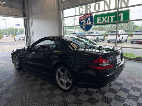 Used 2011 Mercedes-Benz SL 550 image 4