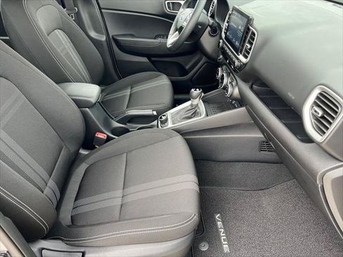Used 2026 Hyundai Venue SEL FWD image 7