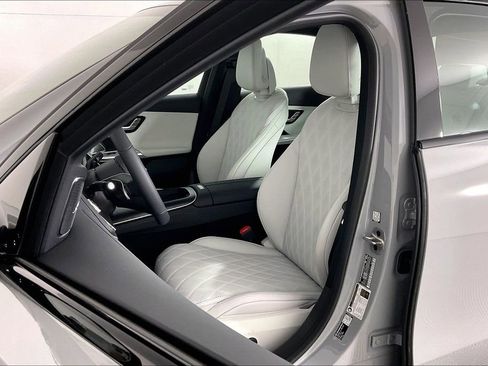 New 2026 Mercedes-Benz E 350 4MATIC Sedan image 9