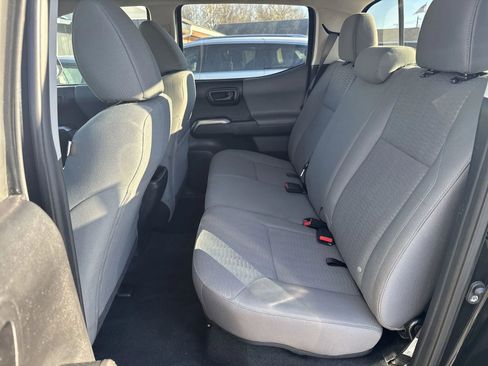 Used 2018 Toyota Tacoma SR5 image 27