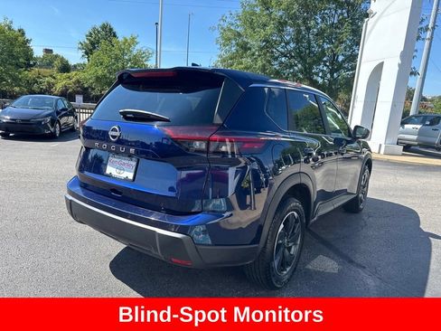 Used 2025 Nissan Rogue SV FWD image 7