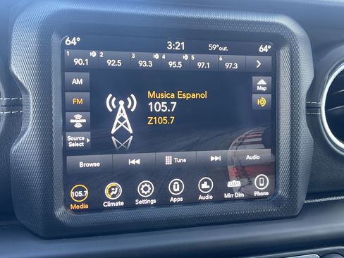 Used 2018 Jeep Wrangler Unlimited Sahara image 13