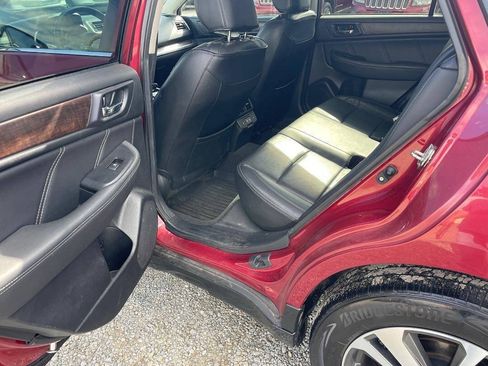 Used 2019 Subaru Outback 3.6R Limited AWD/4WD image 11
