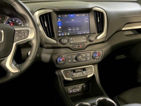 Used 2023 GMC Terrain SLT AWD/4WD image 6