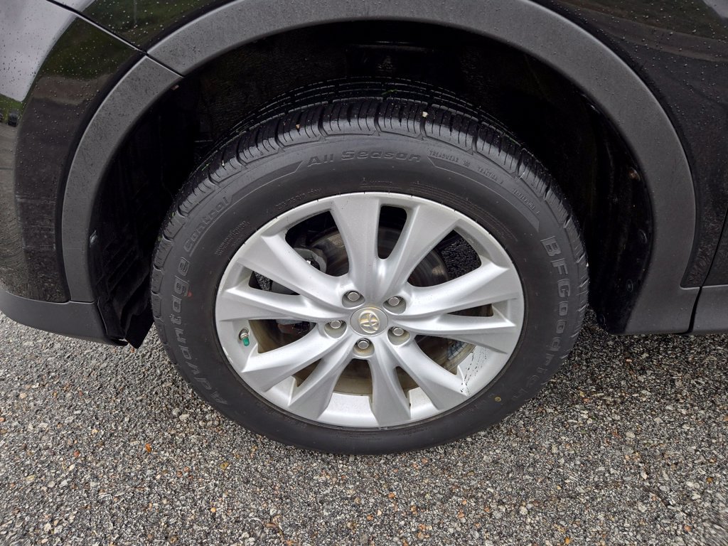 Used 2013 Toyota RAV4 Limited AWD/4WD image 9