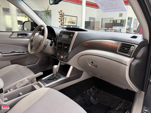 Used 2012 Subaru Forester 2.5X Premium w/ All-Weather Pkg AWD/4WD image 18