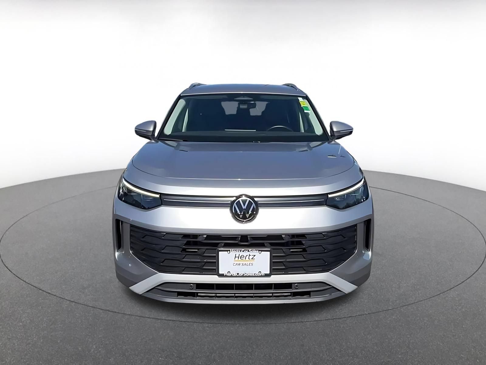 Used 2026 Volkswagen Tiguan SE AWD/4WD image 4