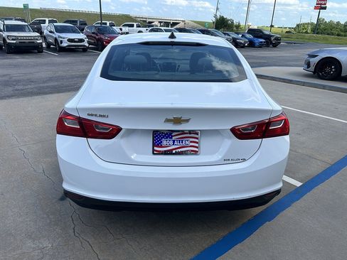 Used 2020 Chevrolet Malibu LS FWD image 4