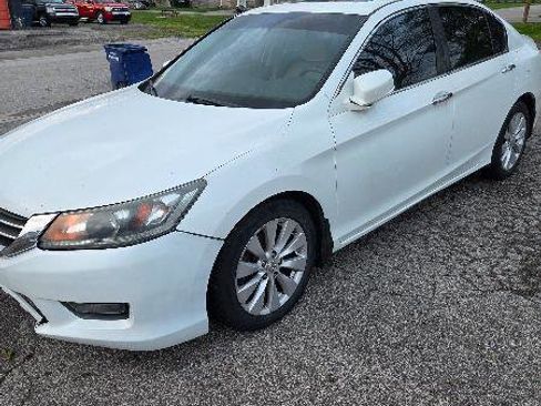 Used 2015 Honda Accord EX image 2