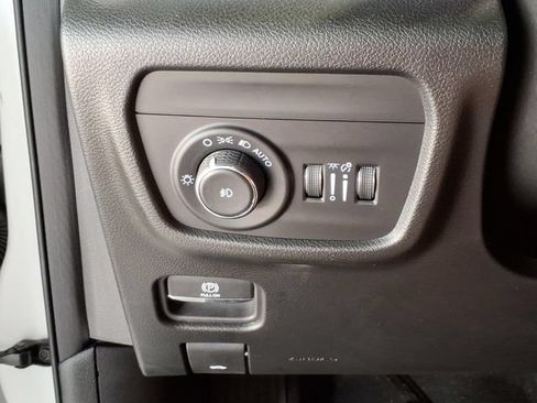 Used 2024 Jeep Grand Cherokee Overland w/ Adv Protech Group III AWD/4WD image 12