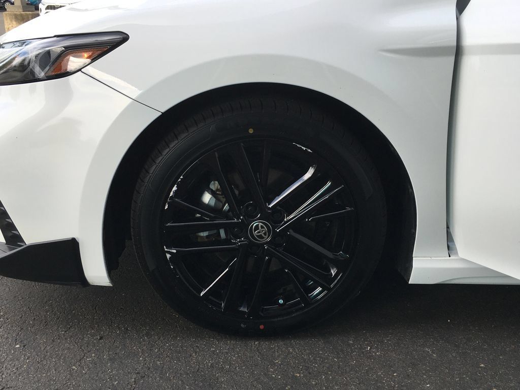 Used 2025 Toyota Camry SE FWD image 35