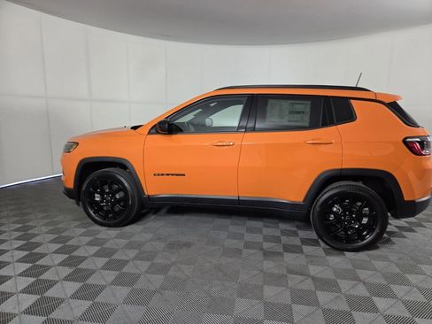 New 2026 Jeep Compass Latitude image 7