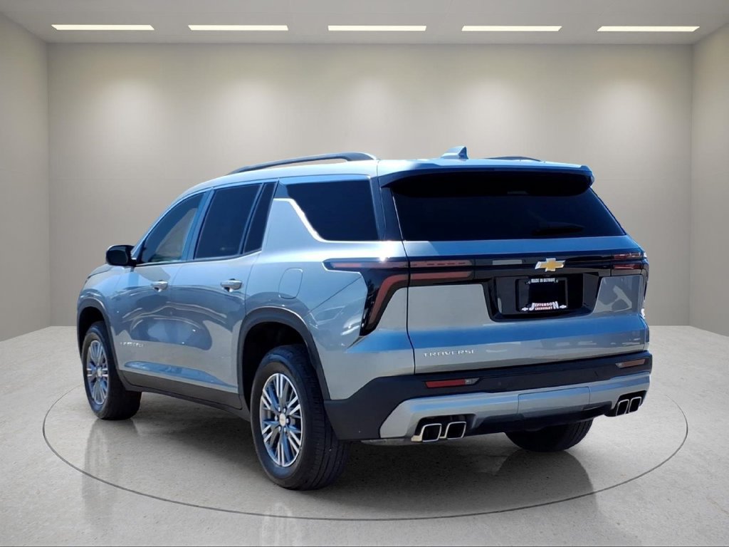 Certified 2025 Chevrolet Traverse LT FWD image 21
