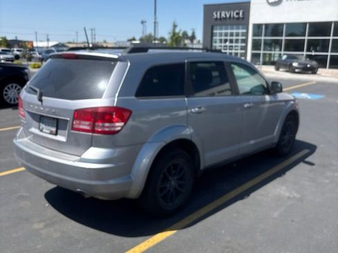 Used 2020 Dodge Journey SE w/ SE Popular Equipment Group FWD image 8