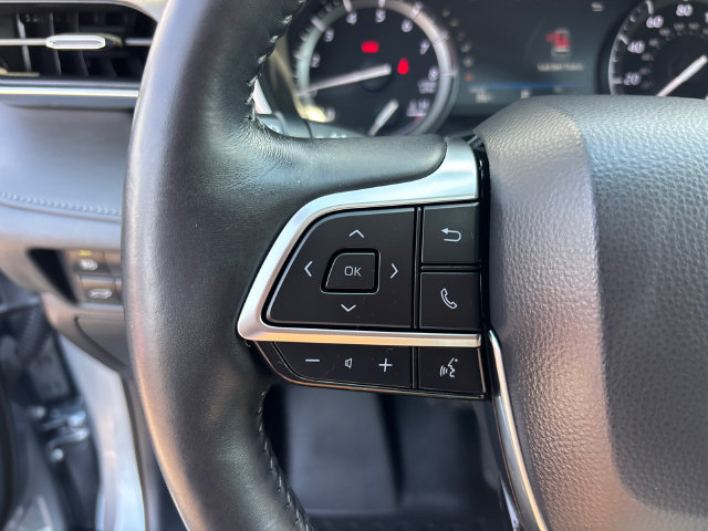Used 2021 Toyota Highlander Limited FWD image 21