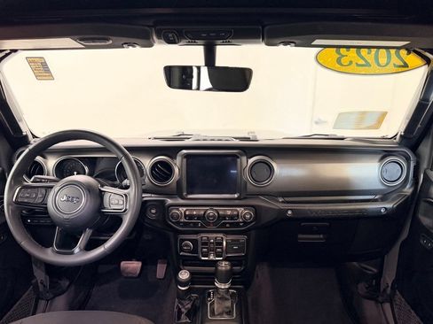 Used 2023 Jeep Wrangler Unlimited w/ Sun & Screen Package AWD/4WD image 14