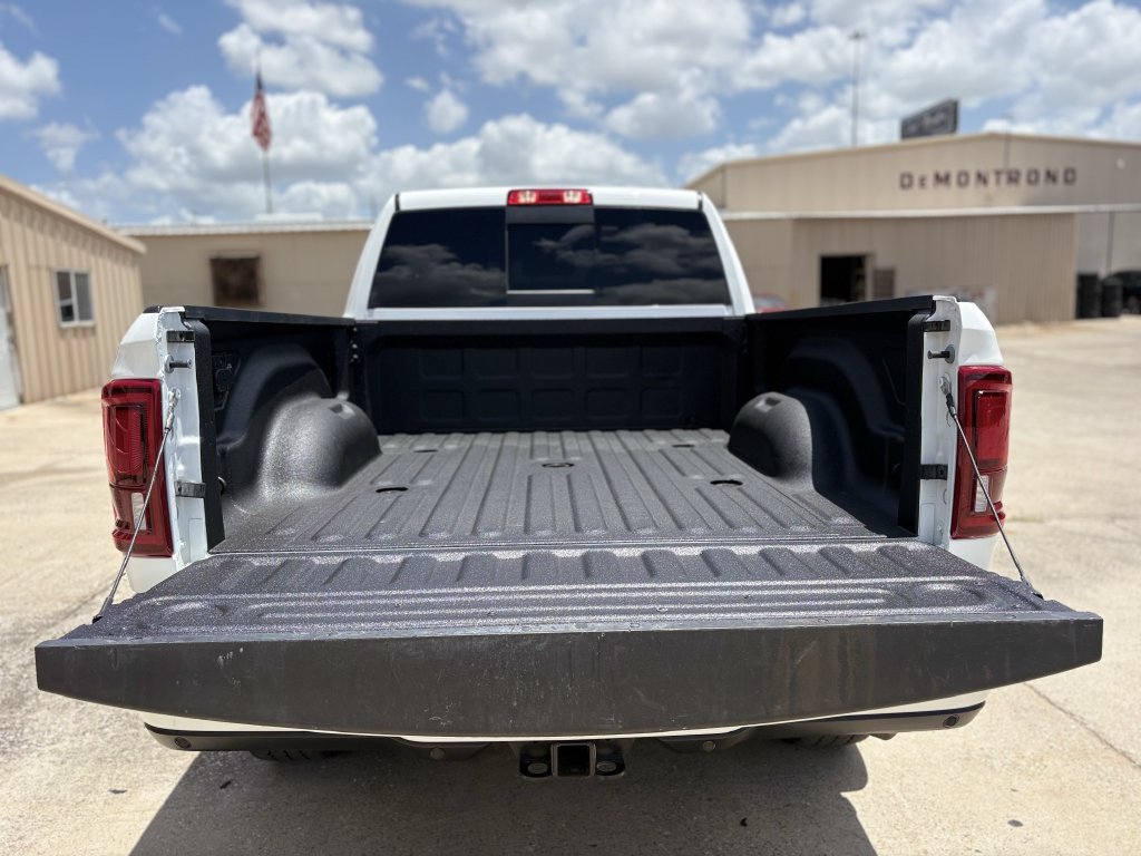 Used 2025 RAM 3500 Laramie AWD/4WD image 26