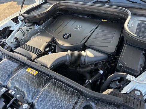 Used 2025 Mercedes-Benz GLE 350 4MATIC image 29