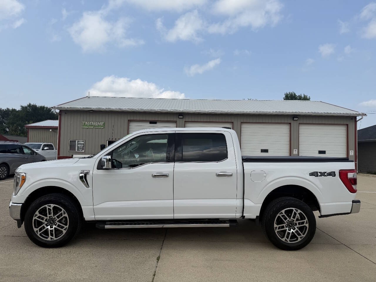 Used 2021 Ford F150 Lariat AWD/4WD image 2