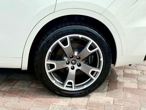 Used 2023 Maserati Levante Modena image 9