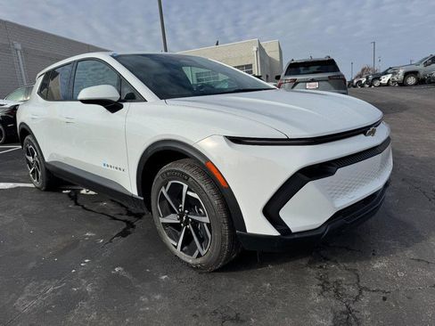 New 2026 Chevrolet Equinox EV LT image 25