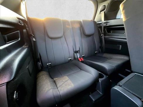 Used 2026 Mercedes-Benz GLB 250 4MATIC image 30