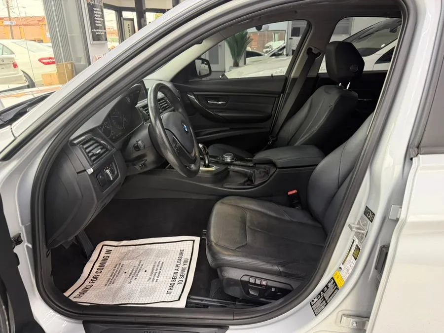 Used 2015 BMW 328i xDrive Sedan w/ Premium Package AWD/4WD image 5